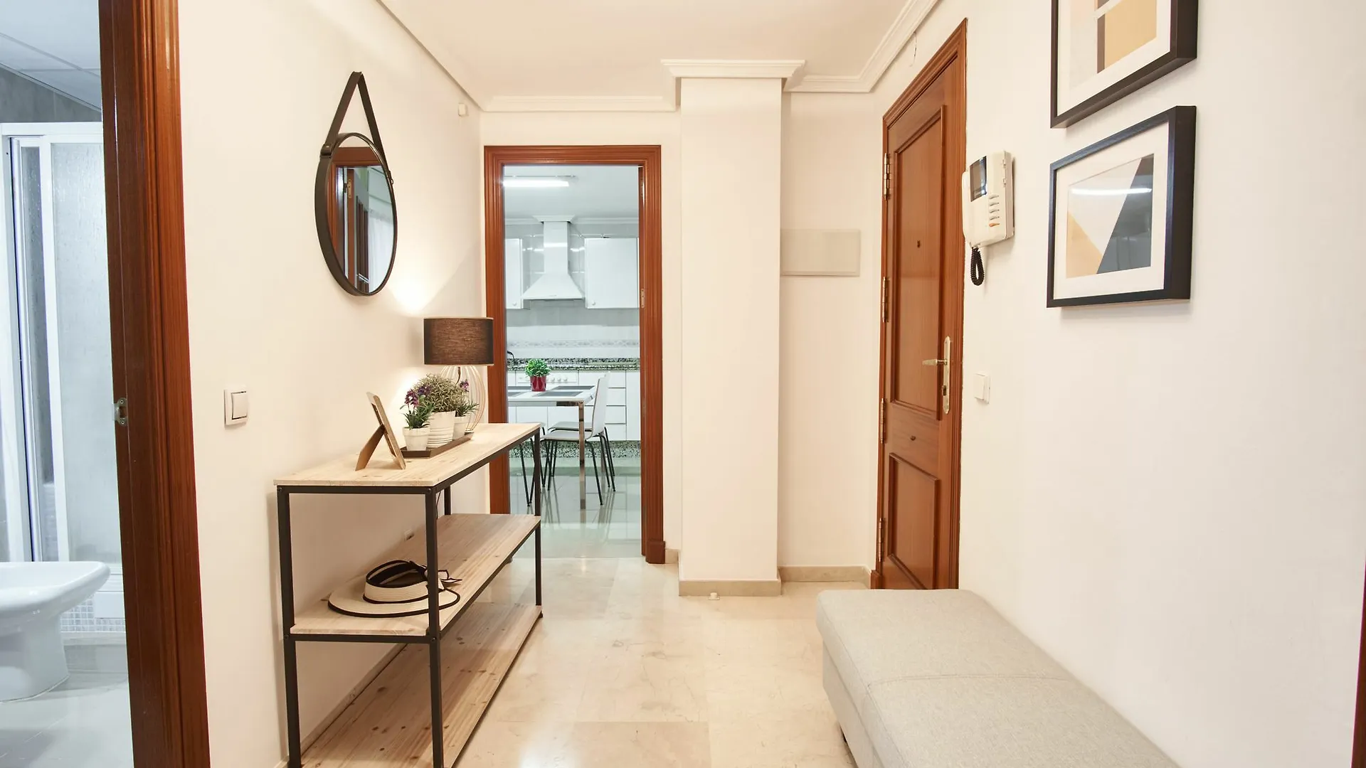 Apartamento En El Corazon De Triana Seville 0*,